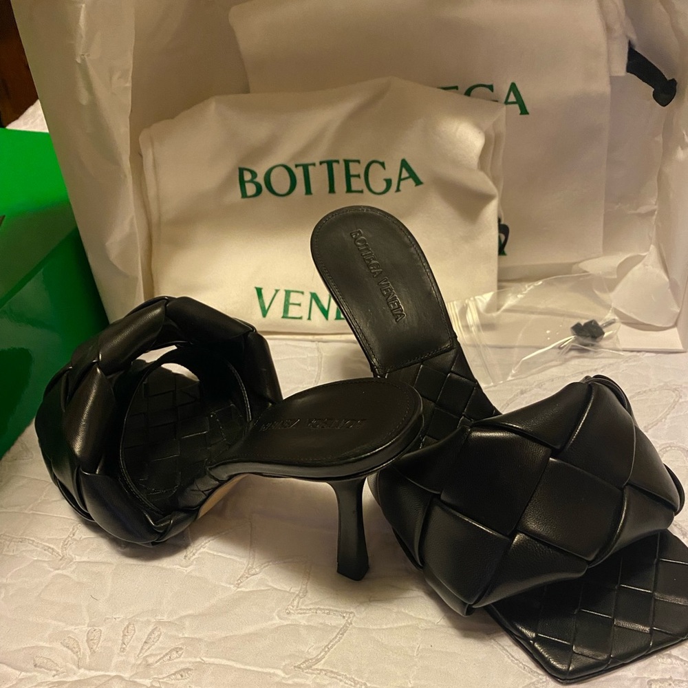 Bottega Veneta Black Quilted Heels